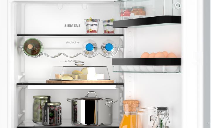 Produktbild Siemens iQ500, Einbau-Kühl-Gefrier-Kombination mit Gefrierbereich unten, 177.2 x 55.8 cm, Flachschar (260 l)