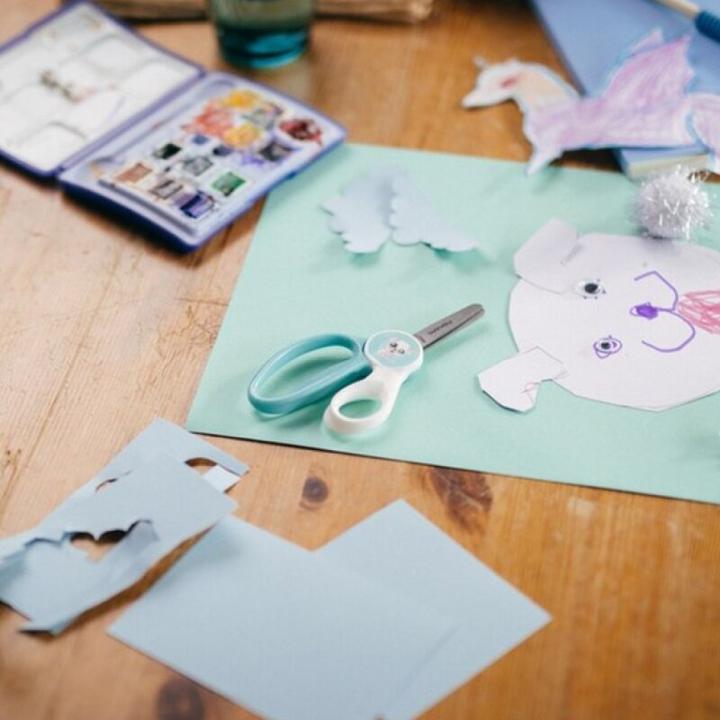 Image du produit Fiskars Ciseaux pour enfants avec image de chiot remuante 6 ans et plus Longueur : 13 cm (13 cm)