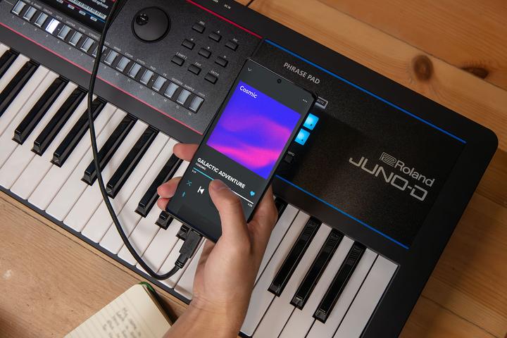Produktbild Roland Juno-D7