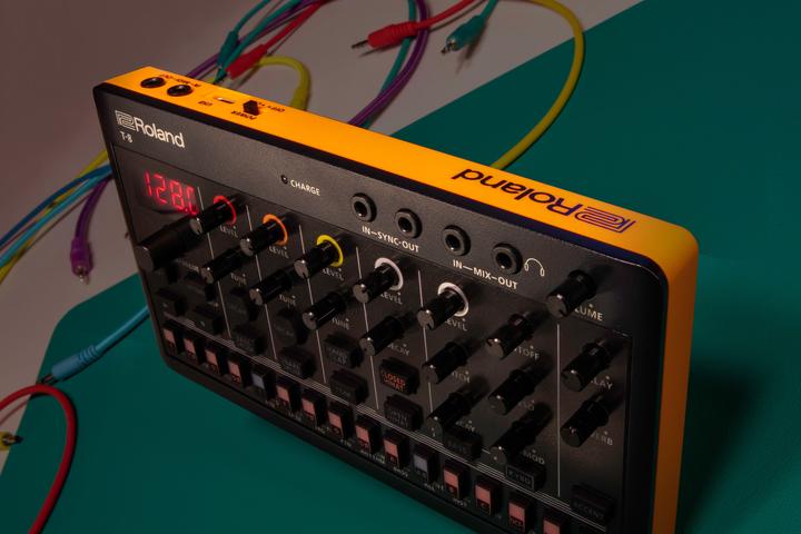 Immagine prodotto Roland Macchina per battere T-8