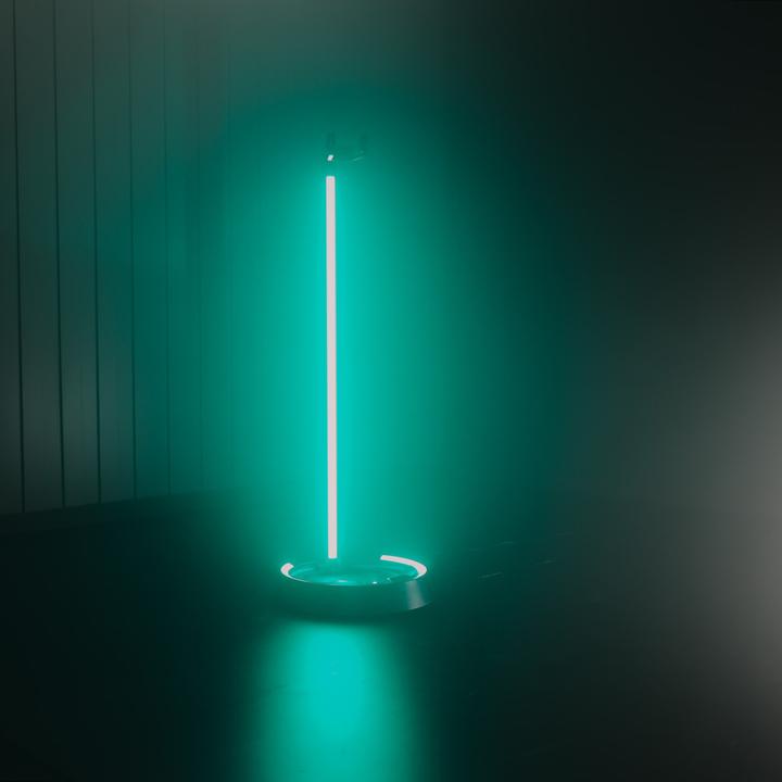 Produktbild Gravity GS LS 01 NH B - Guitar GLOW STAND®, Neckhug (E-Bass, E-Gitarre)