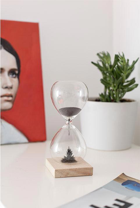 Immagine prodotto Kikkerland Besondere Sanduhr (ø 7 x 16 cm)