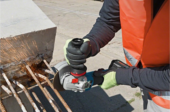 Produktbild Bosch Professional GWS 18V-10 PSC in L-BOXX Set (125 mm)