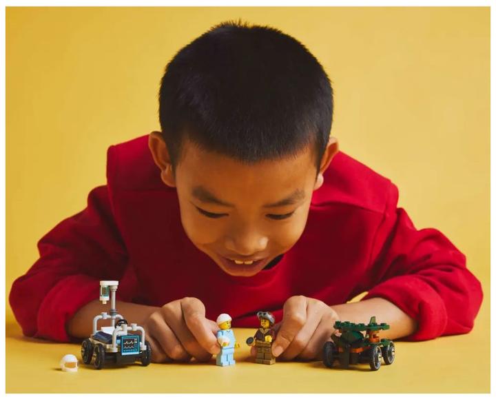 Produktbild LEGO Flugzeug vs. Krankenhausbett (60459, LEGO City)