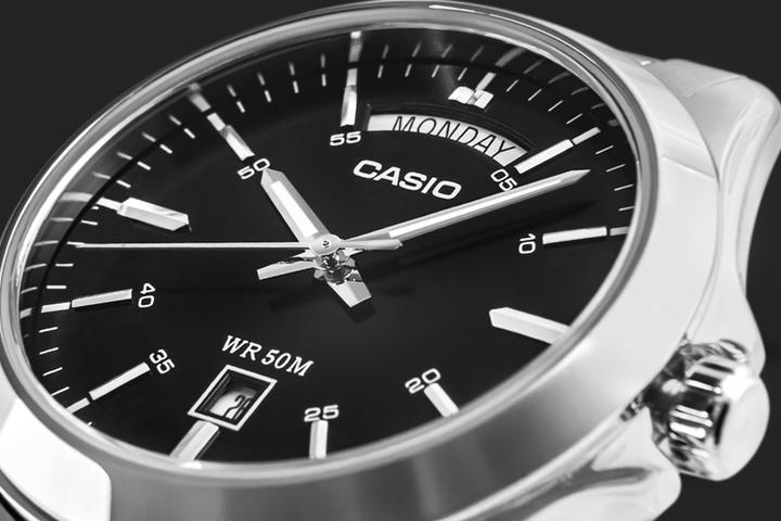 Actual product image Casio Collection (Analogue wristwatch, 45 mm)