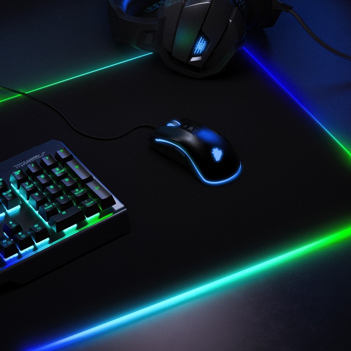 Produktbild Titanwolf RGB Gaming Mauspad, Mausmatte 900 x 400 mm, verbessert Präzision & Geschwindigkeit, schwarz (XXL)