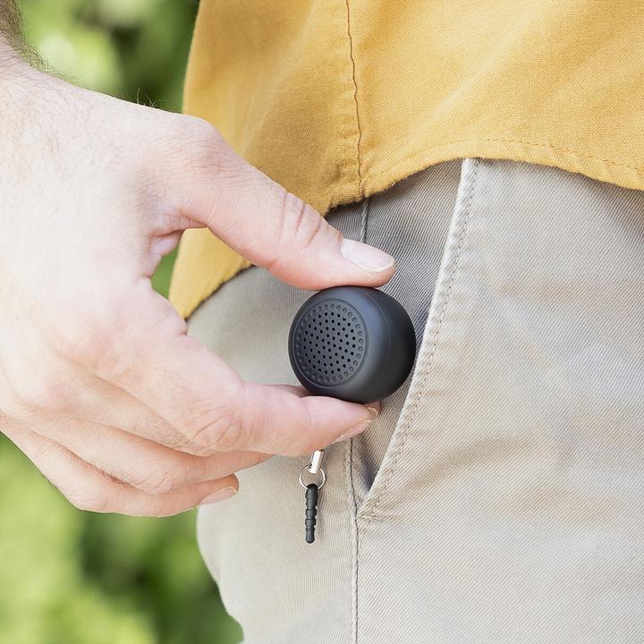 Actual product image InnovaGoods Rechargeable Portable Wireless Mini Speaker Miund