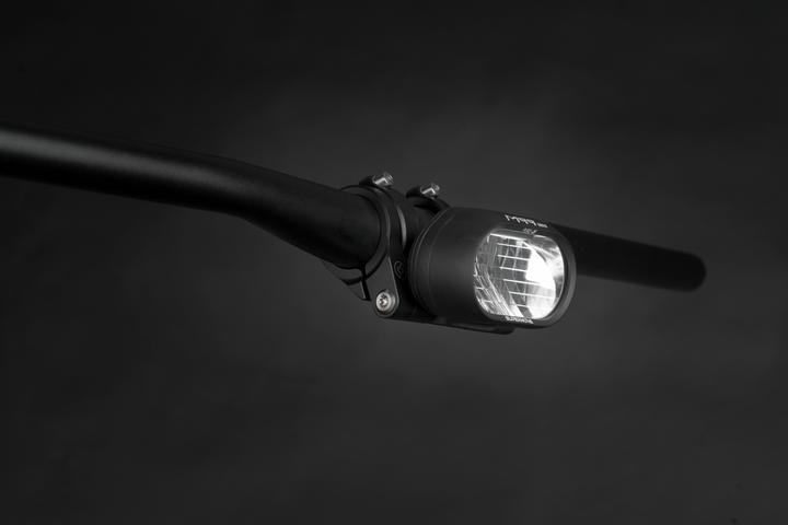 Actual product image Supernova E-bike headlamp M99 Mini PURE25, 5-13.5V DC, 450 lm 150Lux, aluminium housing, cable (450 lm)