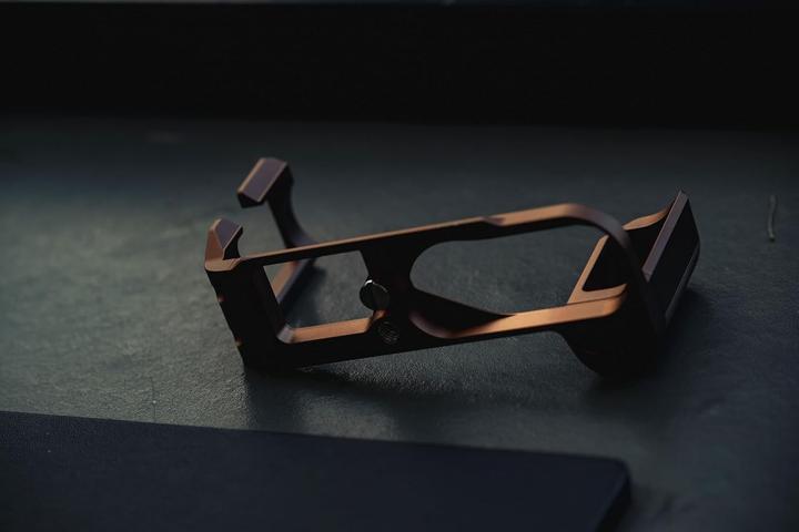 Actual product image PolarPro BaseGrip - Leica Q3 - Bronze (LQ3-BASE-BRNZ) (Handgrip)