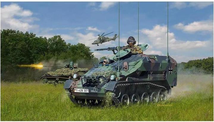 Actual product image Revell Model Set Wiesel 2 LeFlaSys BF/UF