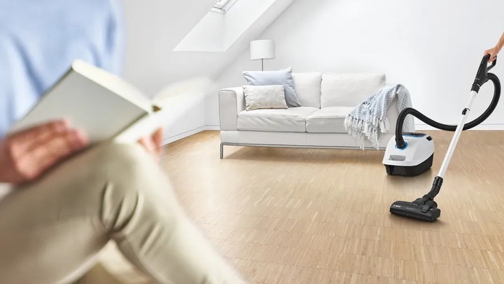 Actual product image Bosch Hausgeräte Series 6 ProSilence BGL6SIL2
