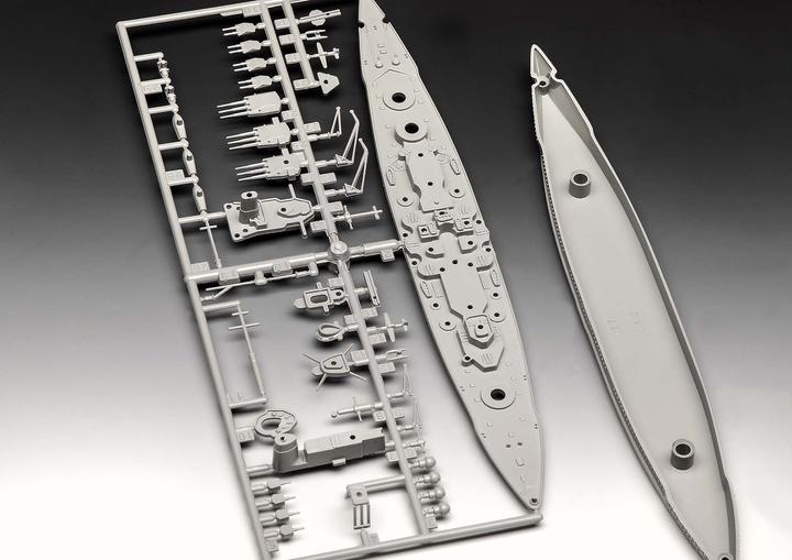 Produktbild Revell Starter Kit Battleship Gneisenau