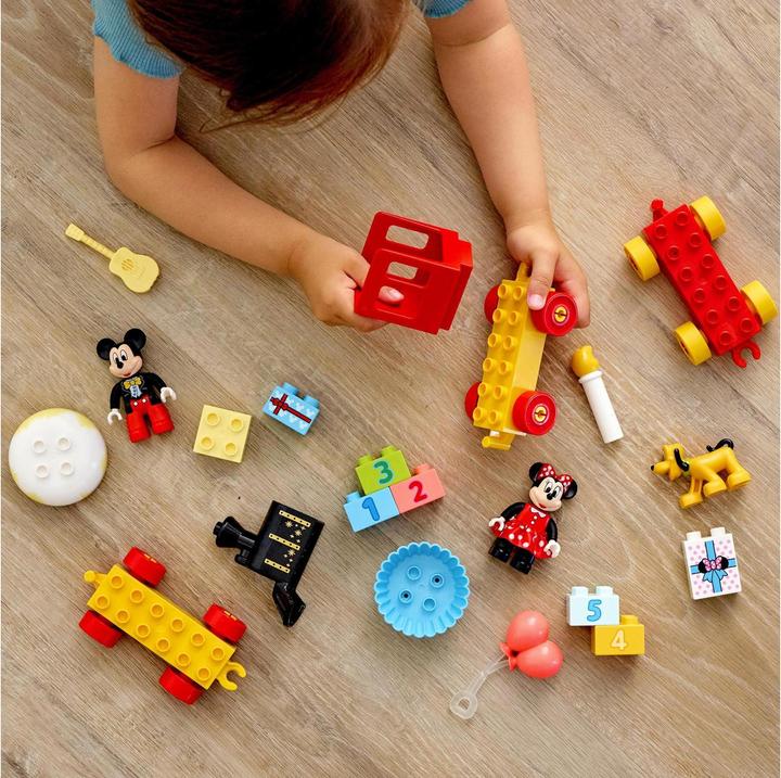 Actual product image LEGO Mickey and Minnie's Birthday Train (10941)