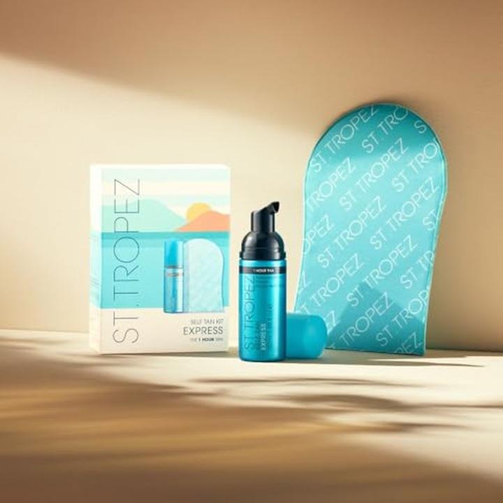 Actual product image St. Tropez Self Tan Express Kit (Self tanning foam, Self-tanning towel, 200 ml)