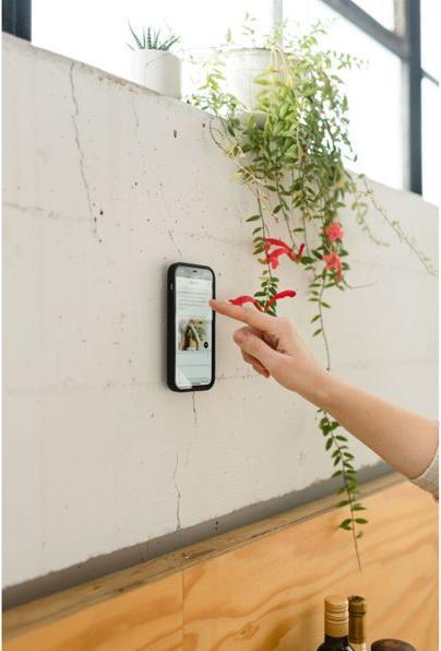 Actual product image Moment MagSafe - its own innovation