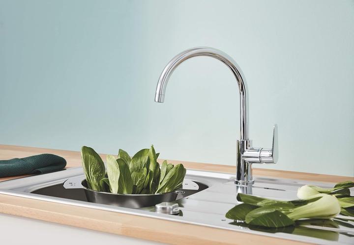 Produktbild Grohe BauCurve keukenkraan - hoge draaibare C-uitloop - chroom - 31536001