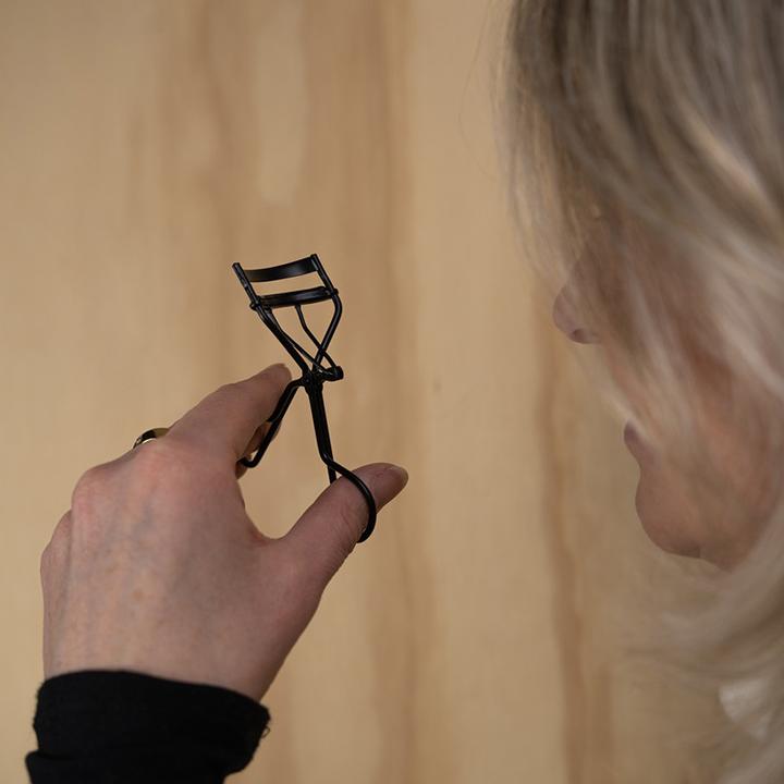 Actual product image Homey's Eyelash curler