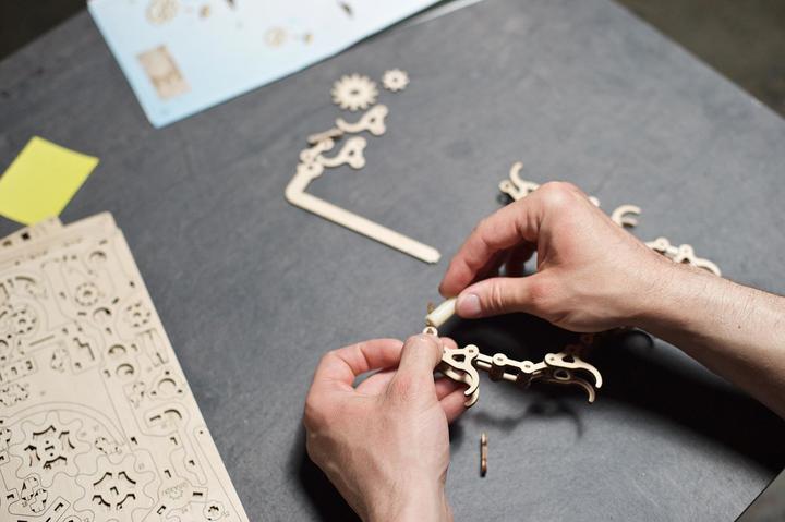 Produktbild Ugears Murmel-Kettenbahn