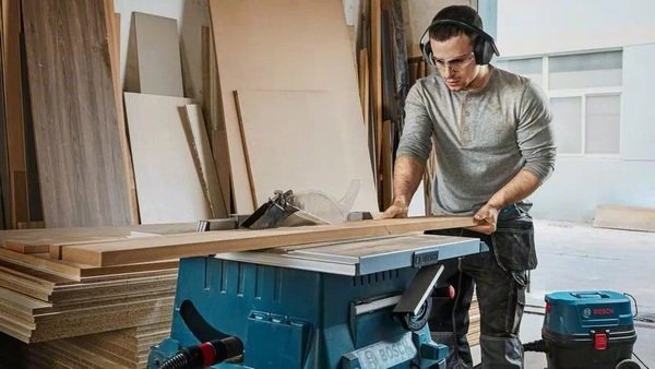 Actual product image Bosch Professional Table saw