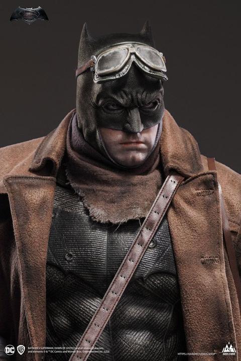 Produktbild Queen Studios DC Comics statuette 1/4 Knightmare Batman 53 cm