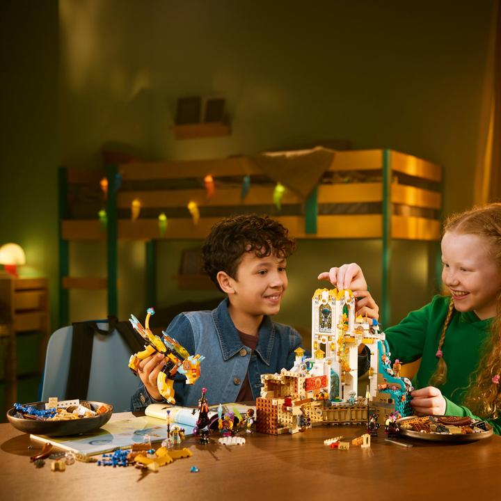 Actual product image LEGO Castle Nocturnia (LEGO Dreamzzz)