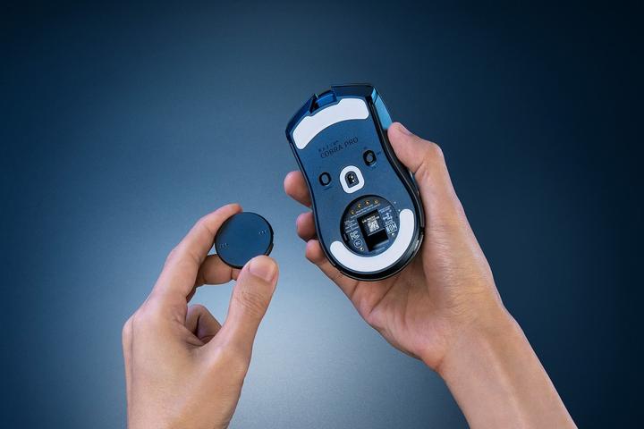 Produktbild Razer Cobra Pro (Kabelgebunden, Kabellos)