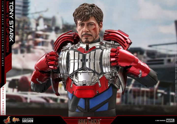 Actual product image Hot Toys Movie Masterpiece 1/6 Tony Stark (Mark V Suit Up Version) Deluxe