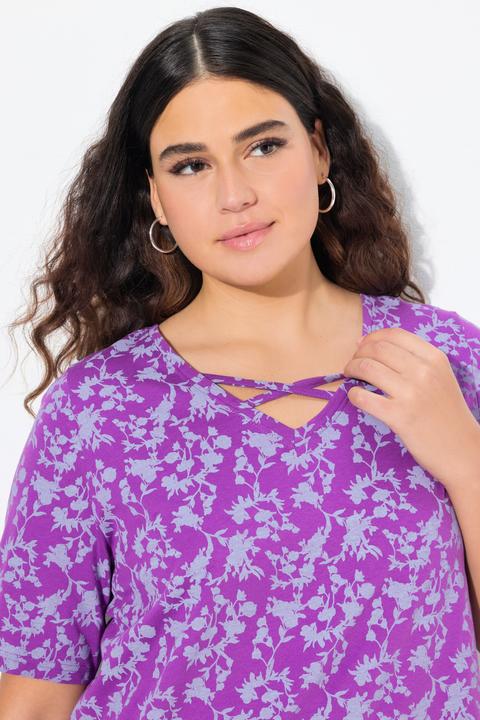 Actual product image Ulla Popken Cutout Floral Print Short Sleeve Knit Tunic (56)