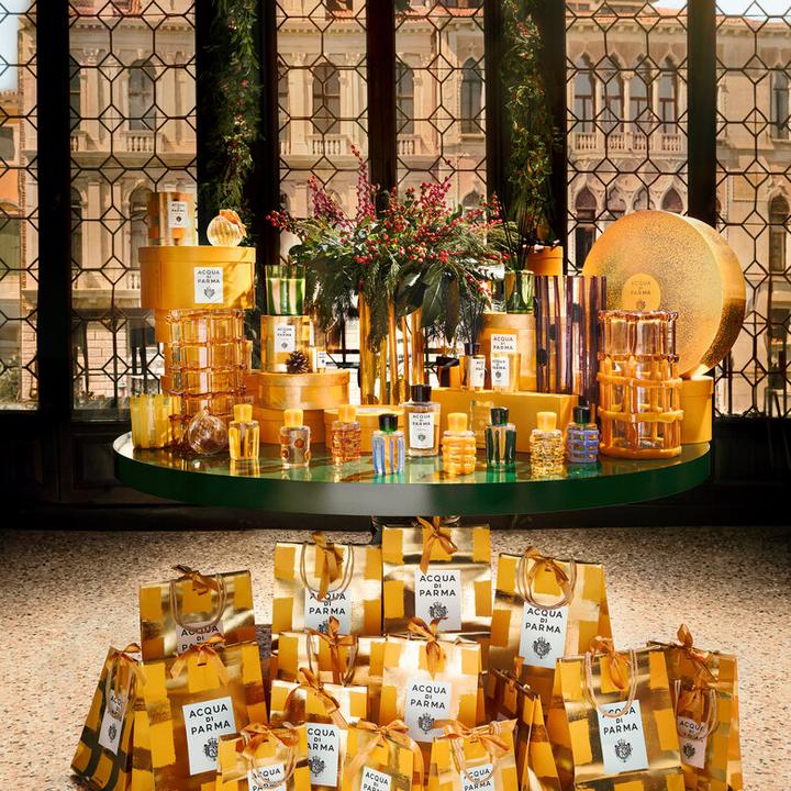 Actual product image Acqua Di Parma Colonia C.L.U.B Gift Set 2024