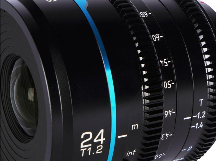 Image du produit Sirui Nightwalker Series 24mm T1.2 S35 Manual Focus Cine Lens (Canon RF, APS-C / DX)