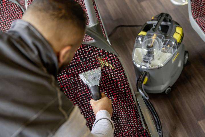 Actual product image Kärcher Professional Puzzi 8/1 (Wet dry vacuum cleaner)