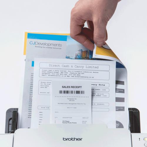 Produktbild Brother Ads-2700w (LAN, USB, WLAN)