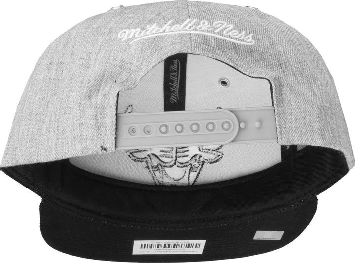 Produktbild Mitchell & Ness Snapback Cap - HEATHER Chicago Bulls grau