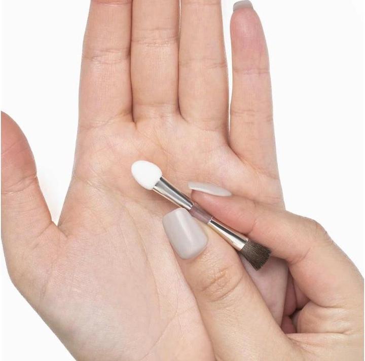 Actual product image Artdeco Double Brush (Eye shadow)