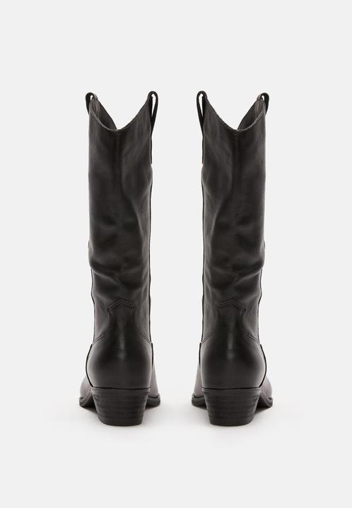 Image du produit Felmini GERBERA 7962 est une remarquable botte de cowboy à mollet moyen qui allie charme rustique et style (39)