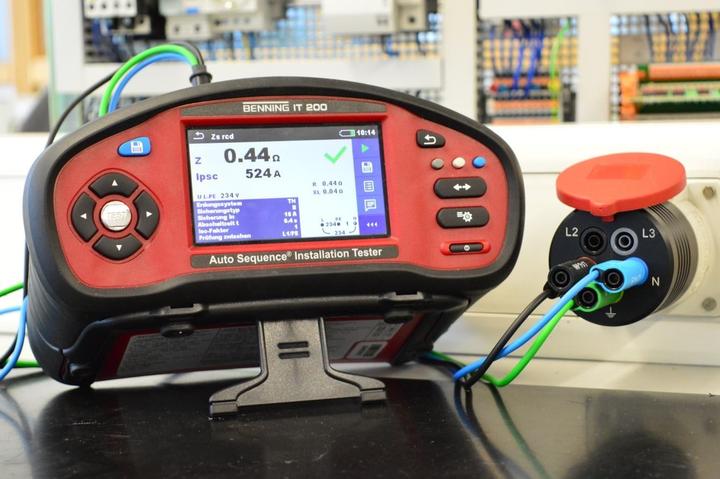 Actual product image Benning Measuring adapter for measuring at 5-pole 32 A CEE sockets