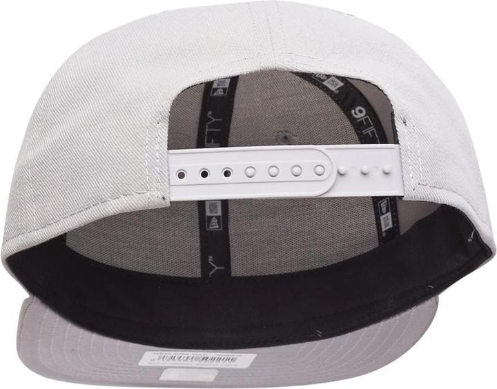 Actual product image New Era 9Fifty Snapback Cap - New England Patriots Grey