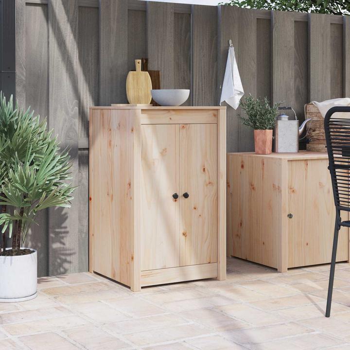 Brown, Untreated pine wood