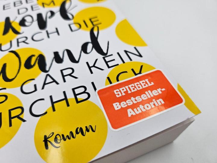 Actual product image Lieber mit dem Kopf durch die Wand als gar kein Durchblick (German, Alexandra Potter, Karolin Viseneber, 2024)