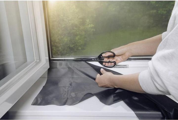 Produktbild tesa 2x Pollenschutzgitter, für Allergiker, zuschneibar inkl. selbstklebendem Klettband (130 x 150 cm)