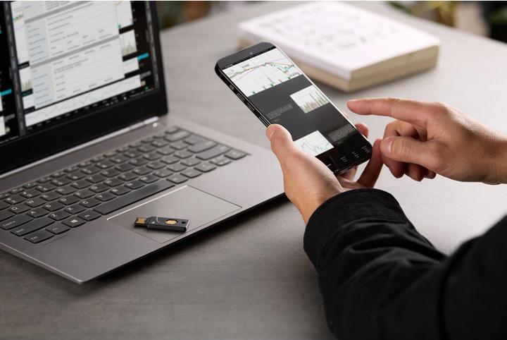 Actual product image Kensington VeriMark NFC+ Security Key - USB-A