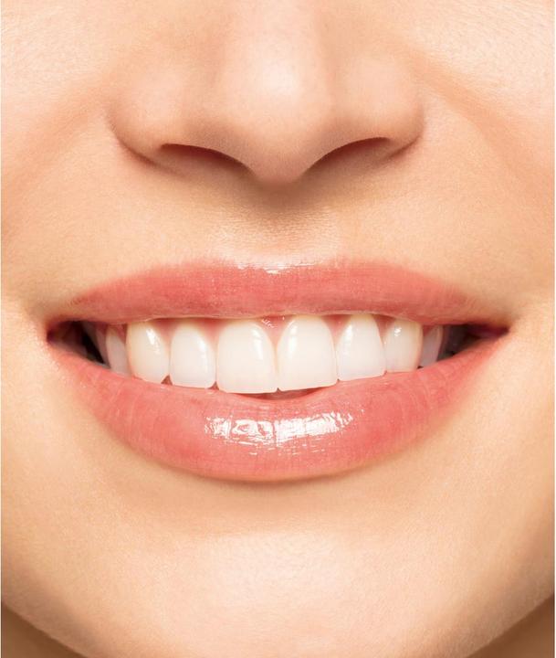 Actual product image Clarins Natural Lip Perfector (No. 02 - Reflet Corail)