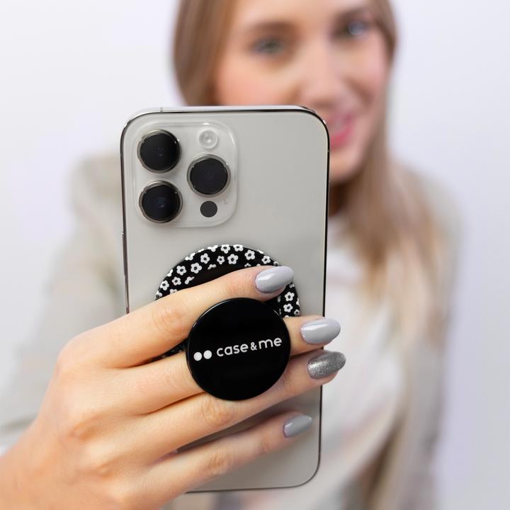 Actual product image Caseme Smartphone holder compatible with Magsafe