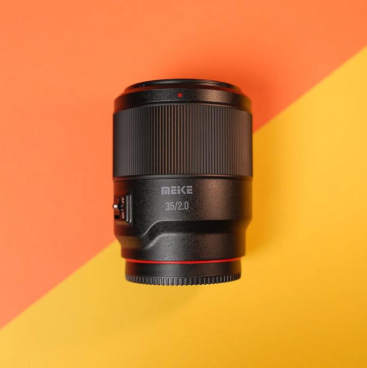 Produktbild Meike 35mm F2.0 Auto Focus Lens(STM Motor) for E Mount Portrait Photography (Sony E, Vollformat)