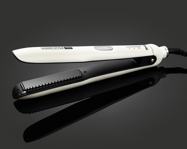 Actual product image Trisa Steam Style Pro Glätteisen