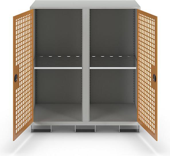Image du produit eurokraft basic Armoire pour bouteilles de gaz, 2 portes, h x l x p 1550 x 1360 x 680 mm. (136 cm, 155 cm)