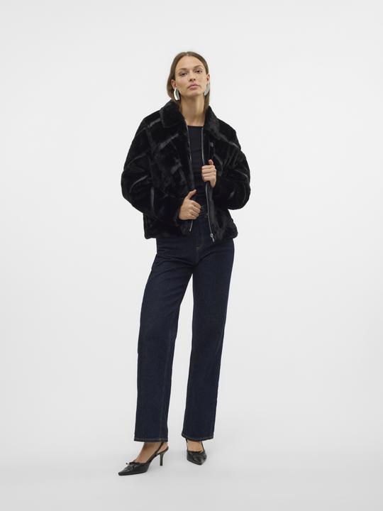 Actual product image Vero Moda VMSONJALUIS Jacket Faux fur jacket (XS)
