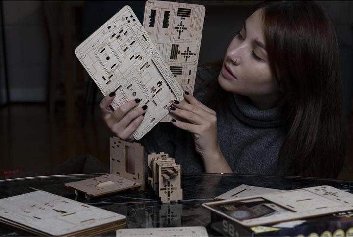 Produktbild Escape Welt Space Box - Rätselbox Bausatz (Deutsch)