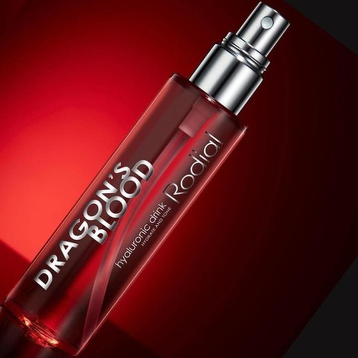 Produktbild Rodial Dragon's Blood Hyaluronic Drink Face Mist (100 ml, Gesichtsspray)