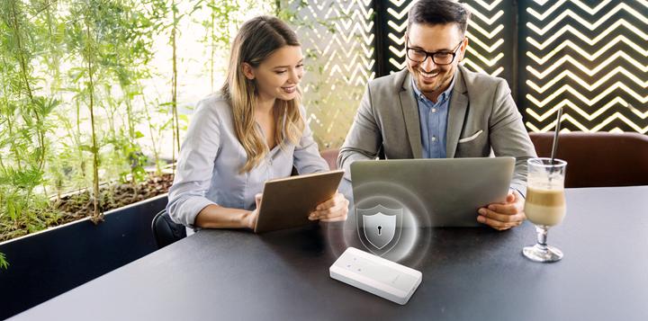 Produktbild D-Link F518, Mobilfunknetzwerkmodem, Weiss, IEEE 802.11ax, Wi-Fi 6 (802.11ax), 5G, NR